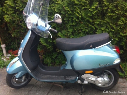 Vespa LX 50 blauw